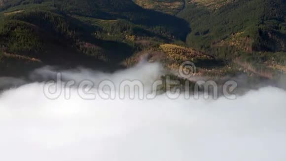 云的时间流逝山地景观全球变暖1920x1080视频的预览图