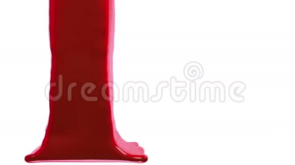 红色油漆填充屏幕缓慢运动隔离在白色与阿尔法峡谷视频的预览图