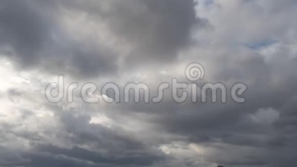 天空中的暴风云视频的预览图