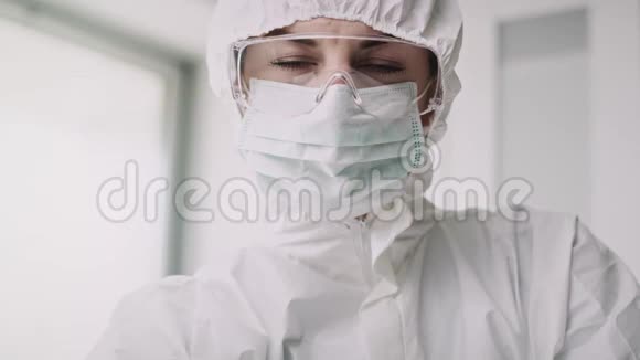 冠状病毒试验阴性结果视频视频的预览图