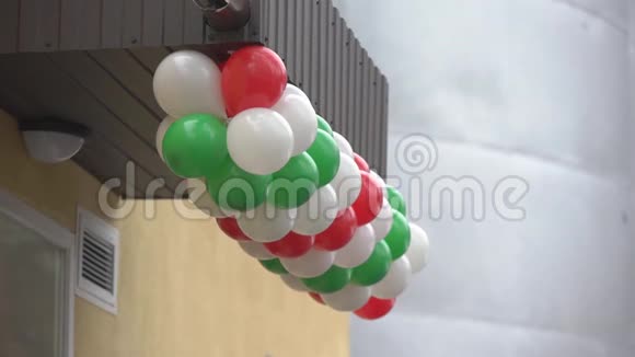 派对气球装饰视频的预览图
