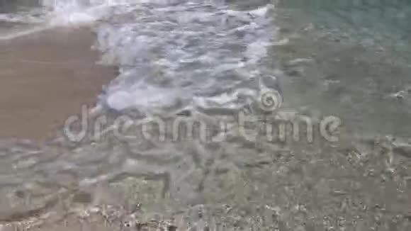 马尔代夫沙岸的海浪视频的预览图