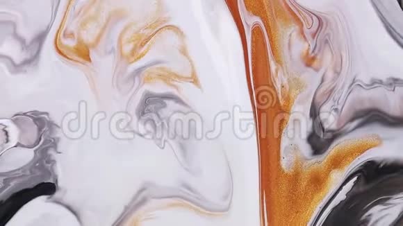 流体艺术绘制视频抽象的丙烯纹理与五颜六色的波浪液体油漆混合背景与飞溅和漩涡视频的预览图
