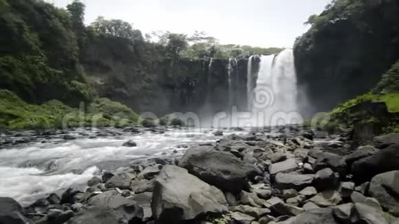墨西哥韦拉克鲁斯Catemaco附近Eyipantla村的瀑布视频的预览图