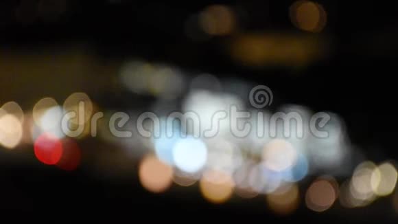 抽象模糊的背景城市夜间的灯光视频的预览图