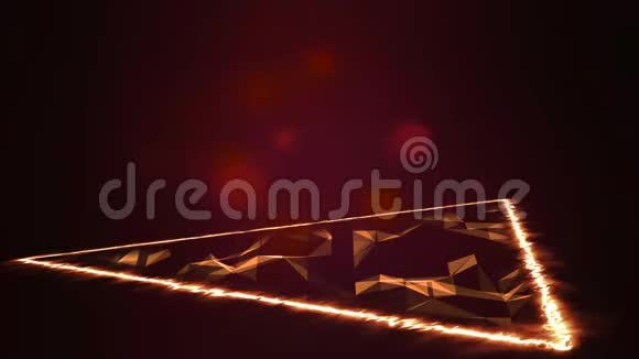 神秘三角形框架在火焰舌头和热多边形表面在波浪运动内在黑暗的背景视频的预览图