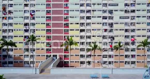 香港彩虹彩彩彩虹庄园的空中镜头视频的预览图