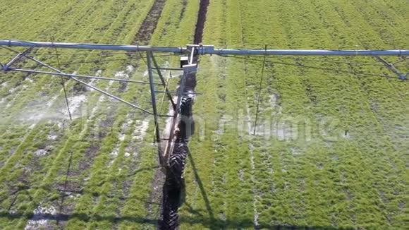 灌溉枢纽系统浇灌农业领域视频的预览图