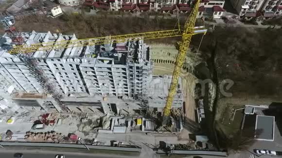高层建筑施工现场高空作业视频的预览图