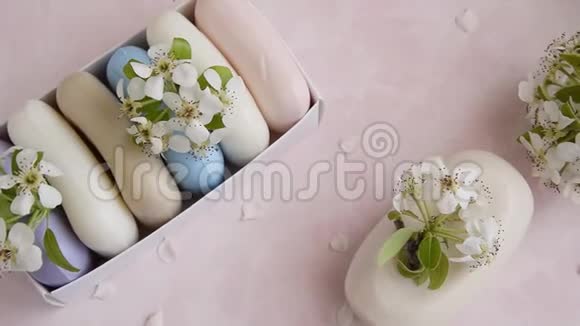 手工皂和野花提取物卫生用品视频的预览图