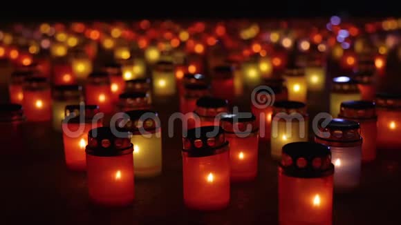 燃烧蜡烛损失和哀悼的象征视频的预览图
