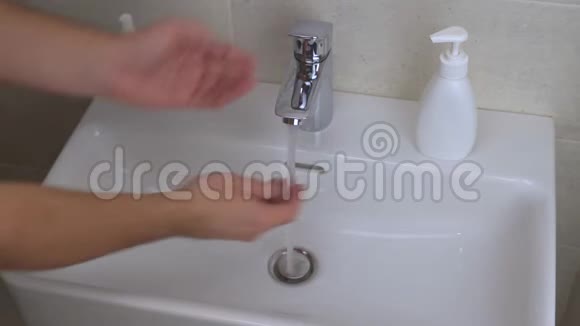 冠状病毒大流行预防正确洗手视频的预览图