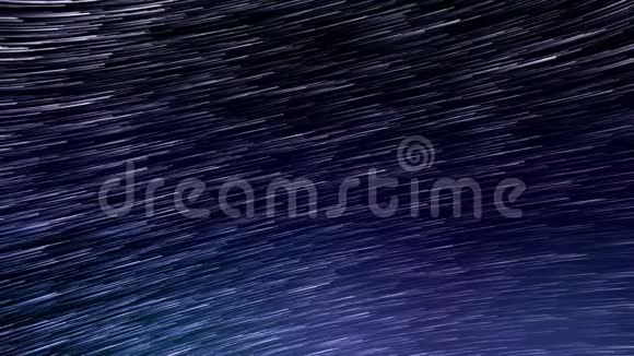星星会随着时间推移在夜空背景蓝紫色自然暗星系空间视频的预览图