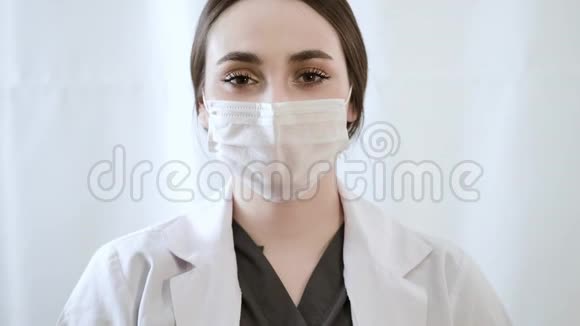 女医生的照片视频的预览图