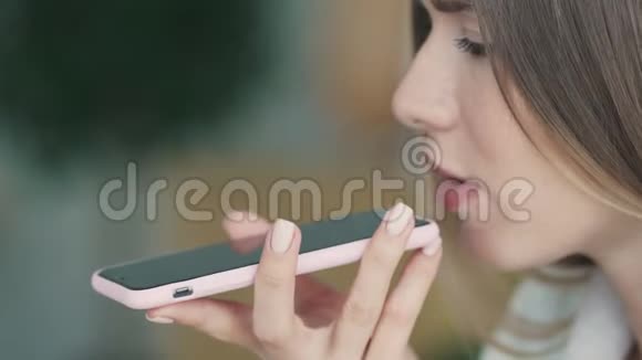 美女写真手机语音留言视频的预览图