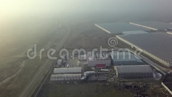 生产设施和工业仓库的航拍镜头视频的预览图