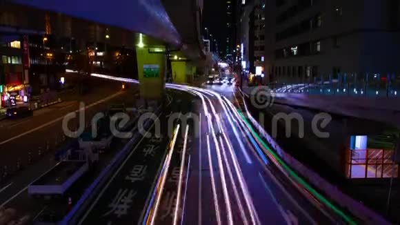 东京北部市中心霓虹灯街道的夜间时间推移视频的预览图