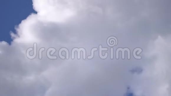 时间流逝美丽的蓝天与云的背景天空云天空有云天气自然云蓝蓝天视频的预览图