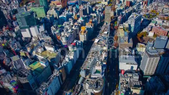 东京市区高角度宽镜头倾斜的城市景观时间推移视频的预览图