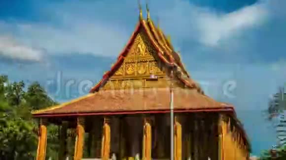 老挝的Vientane寺庙和街道时间视频的预览图