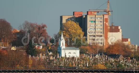 格罗德诺白俄罗斯教堂和天主教公墓视频的预览图