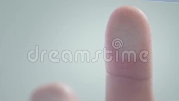 生物识别指纹安全扫描仪生物识别扫描仪扫描人的手指和识别用户的访问视频的预览图