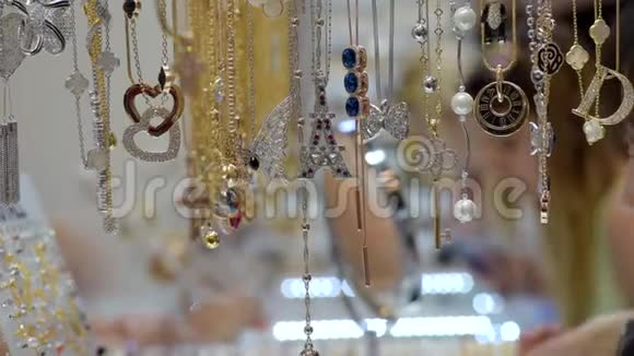 珠宝首饰展视频的预览图
