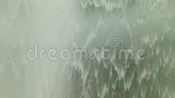 慢动作喷泉背景视频的预览图