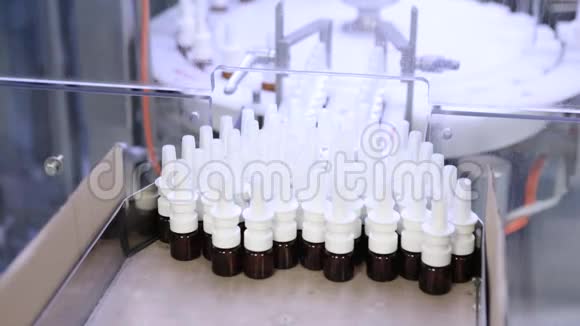 配药线上的无菌瓶和安瓿用药物密封安瓿注射用无菌胶囊视频的预览图