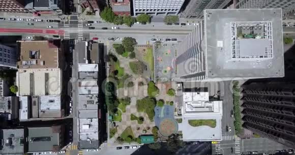 圣玛丽广场花园的俯视图视频的预览图