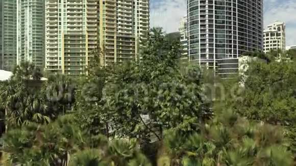 美国劳德代尔堡市中心高楼大厦空中录像视频的预览图