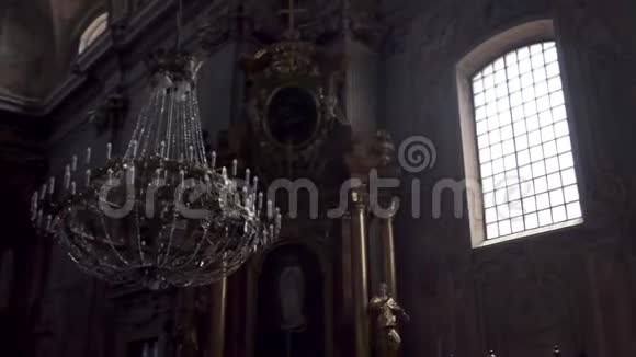 波兰华沙圣安妮教堂的内部天主教视频的预览图