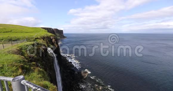 风景如画的山瀑布和苏格兰的传统自然4K页视频的预览图