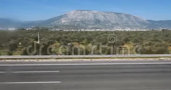 从火车窗口看到希腊雅典视频的预览图