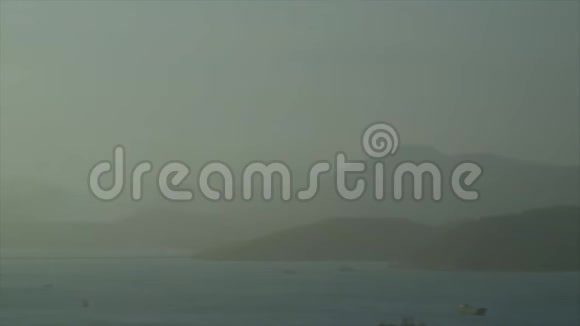 雾状的海景视频的预览图