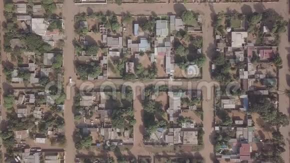 莫桑比克马托拉发展中简易住房的空中模式视频的预览图