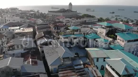 坦桑尼亚桑给巴尔斯通镇的空中拍摄视频的预览图
