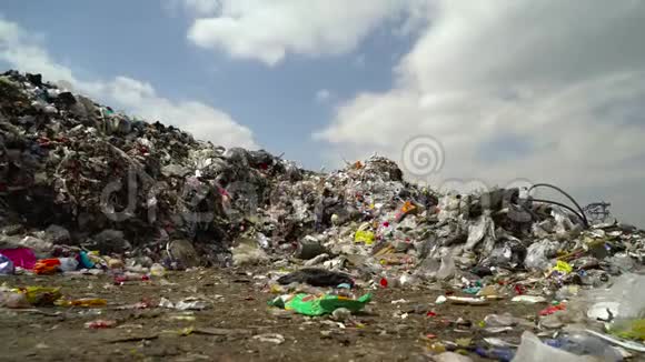 堆的混合垃圾城市垃圾场4K视频的预览图