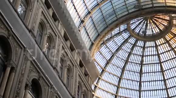 那不勒斯的GalleriaUmbertoI穹顶视频的预览图