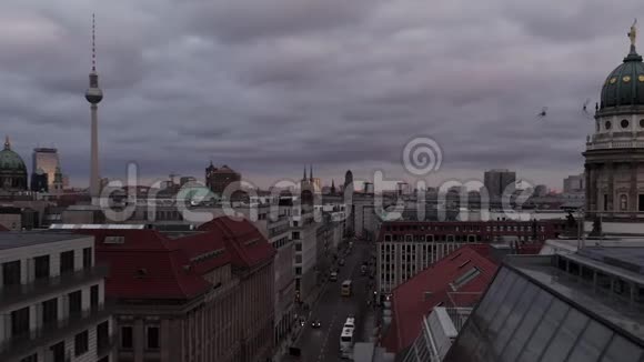 日落前柏林的美丽风景视频的预览图