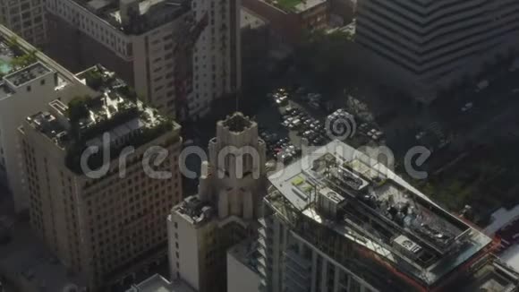 天光洛杉矶市中心屋顶建筑侧景视频的预览图