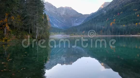 奥地利克莱纳尔高山亚格西湖视频的预览图