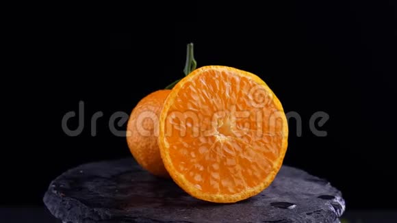橘子橙色切片旋转背景背景视频的预览图
