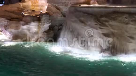 特雷维喷泉的静态镜头视频的预览图