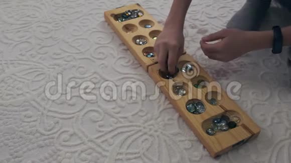 旧智力游戏木人卡拉游戏一个人玩人卡拉视频的预览图