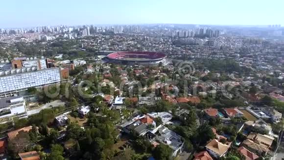 巴西圣保罗市俱乐部足球或莫拉姆比体育场或西塞罗蓬佩乌托莱多体育场的背景视频的预览图