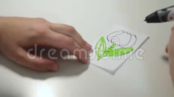 用钢笔手工绘制3D视频的预览图