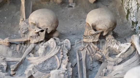 古罗马人类遗骸意大利那不勒斯海库兰尼姆的骷髅视频的预览图