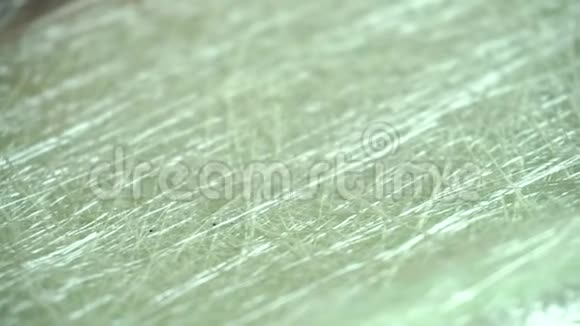 白色玻璃纤维复合材料原料背景视频的预览图