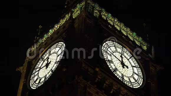 伦敦大本钟夜间特写伊丽莎白塔钟英国地标4K视频的预览图